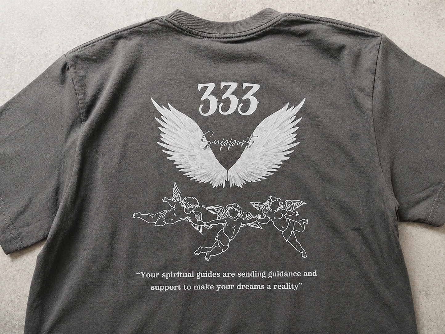 Camiseta 333